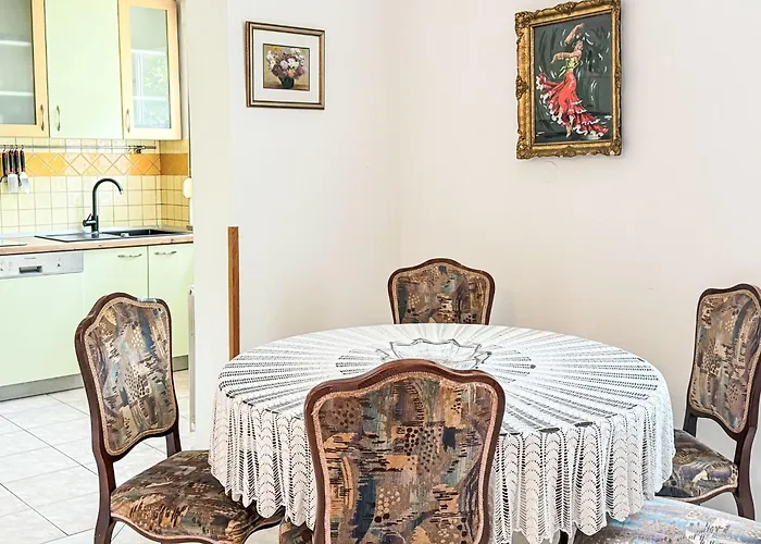 Helen By Interhome *