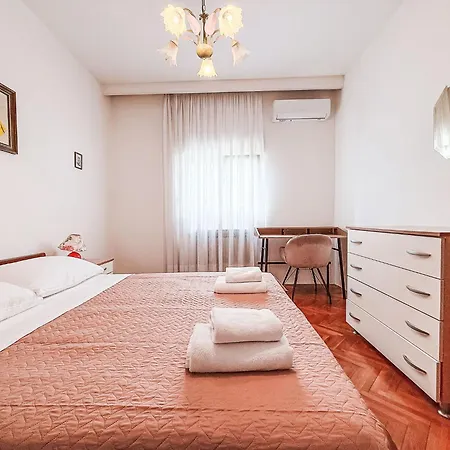 Сasa de vacaciones Helen By Interhome